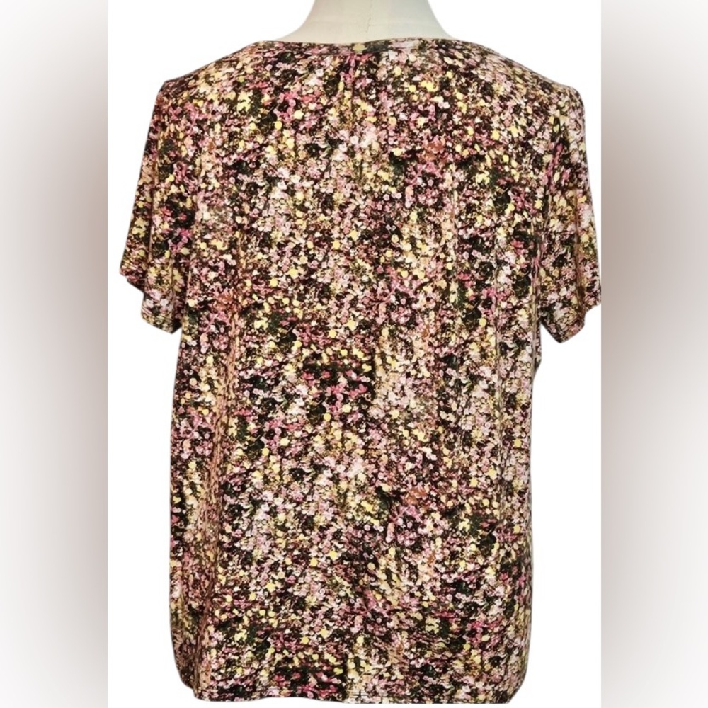 EVRI Women's V-Neck Abstract Floral Print Short Sleeve Tee Size 1X EUC - Picture 2 of 9